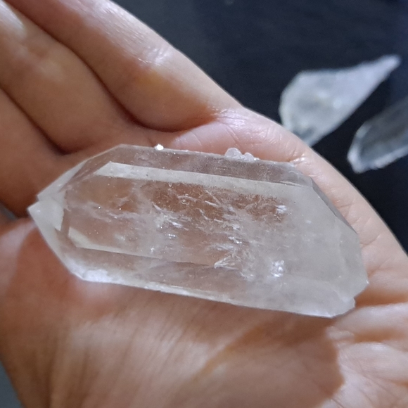 Quartz Crystal Point Bundle - Picture 5 of 8